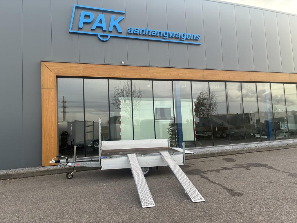 Tweedehands Proline Plateau 1 as geremd 250×130 1350kg 2015